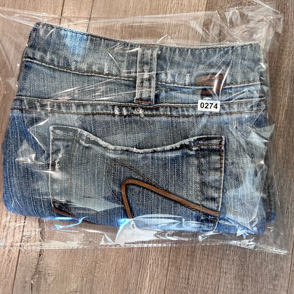 Silver Jeans Vintage Blue Frayed Denim Shorts - Picture 6 of 6